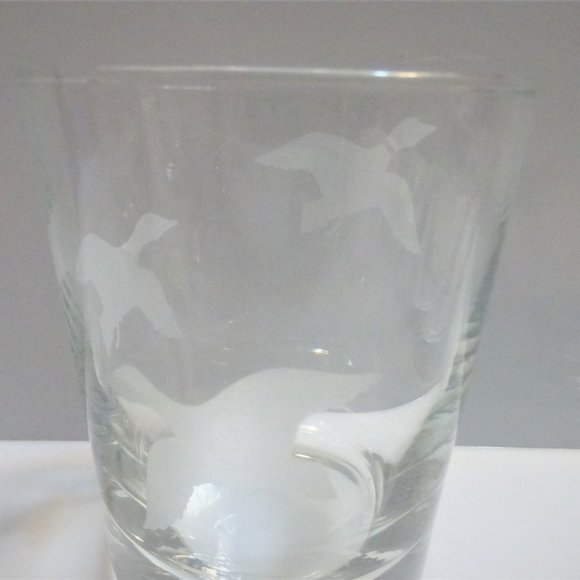 7 WHISKEY GLASSES Frosted w/ Etched Geese Bird Hunting Camp Vintage Shot Glass - Picture 5 of 10